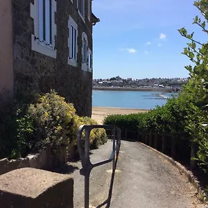 Apartment Le Dauphine 20m De La, Saint-Malo